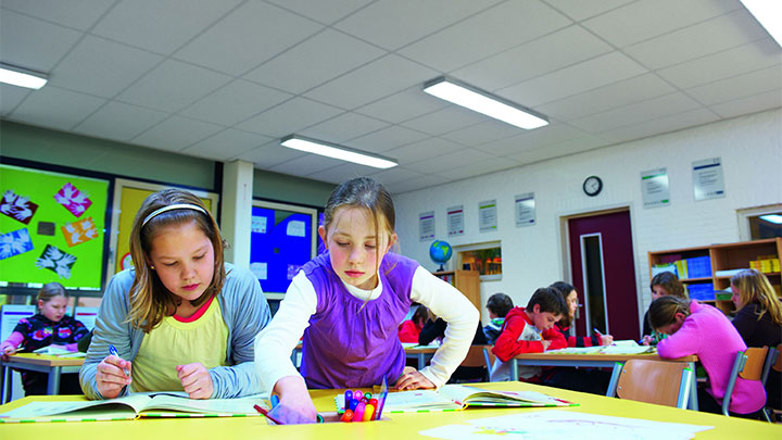 SchoolVision normale lichtinstelling: slimme schoolverlichting voor dagelijkse taken