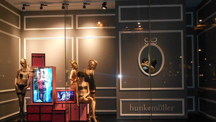 PerfectScene dynamic window van Philips Lighting biedt u gemakkelijke bediening van uw LED etalageverlichting