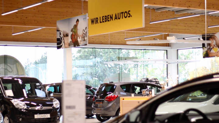 Een LED verlichtingsoplossing voor  showroom en werkplaats