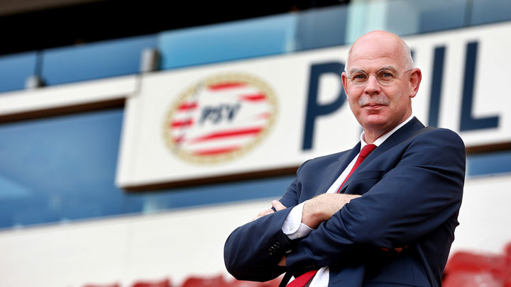 Toon Gerbrands over de nieuwe LED-verlichting van het PSV stadion