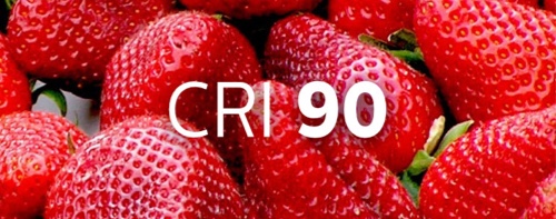 De kleurweergave van een schaal aardbeien die wordt verlicht met een CRI van 90