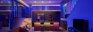 Kamer ingericht met slimme LED-verlichting die is aangesloten met WiZ